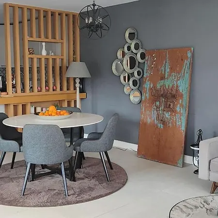 Merkez'de Havuzlu, Saunali, Muestakil 4* Bodrum