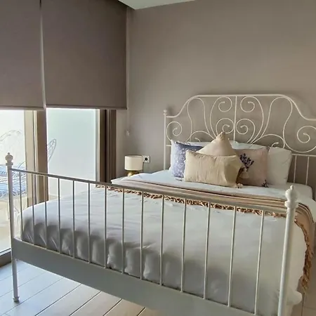 Merkez'de Havuzlu, Saunali, Muestakil Bodrum