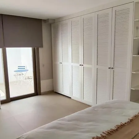 Merkez'de Havuzlu, Saunali, Muestakil 4* Bodrum